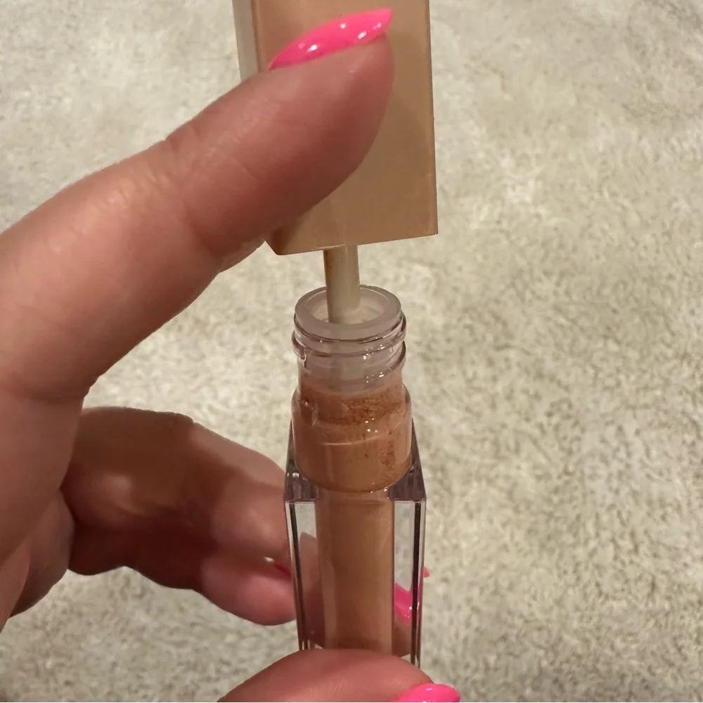 kkw beauty nude 1 lip gloss